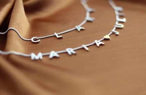 COLLAR BOLD INICIALES