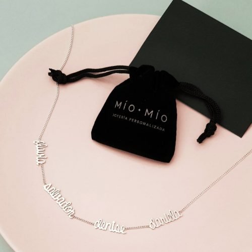 COLLAR CUATRO NOMBRES