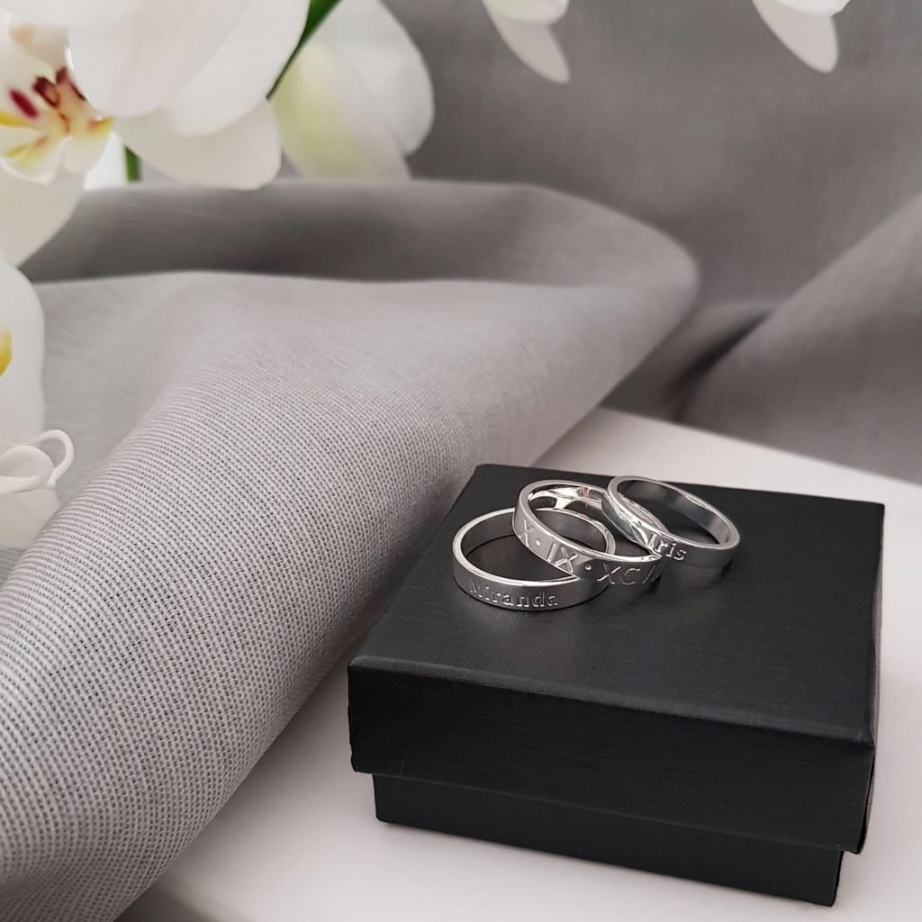 Anillo bold grabado