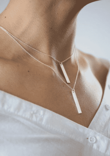 COLLAR PLACA VERTICAL GRABADA