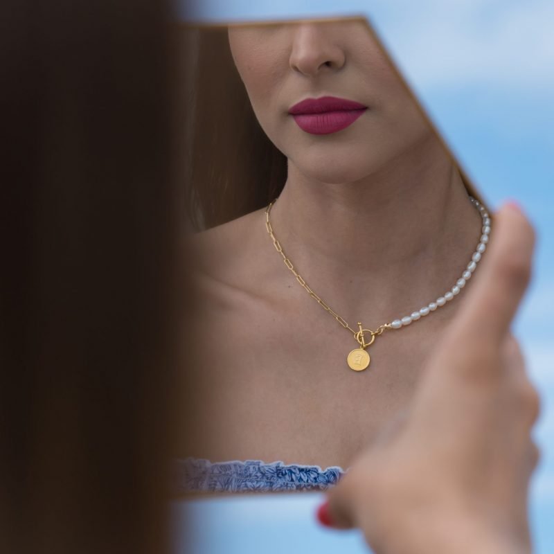 COLLAR HALF + MONEDA INICIAL