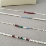 PULSERA PERLAS + PIEDRAS DE NACIMIENTO