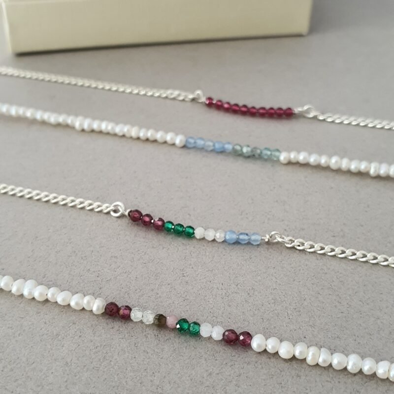 PULSERA PERLAS + PIEDRAS DE NACIMIENTO