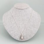 COLLAR PERLA GRIS PLATA