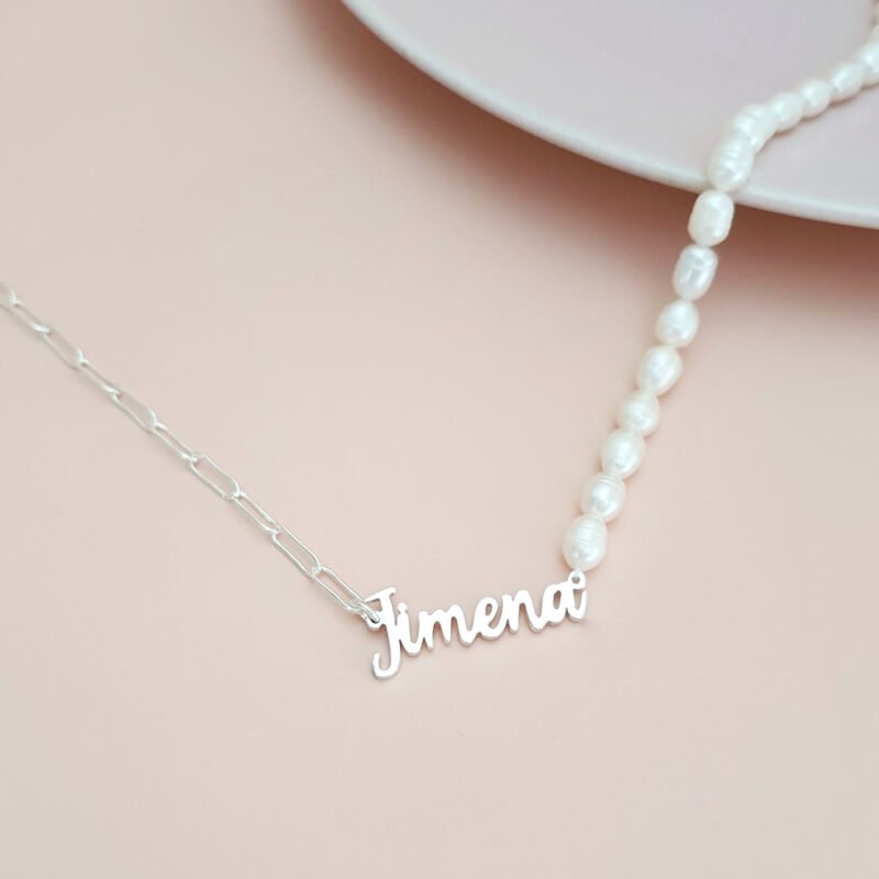 COLLAR UN NOMBRE HALF GRAPA
